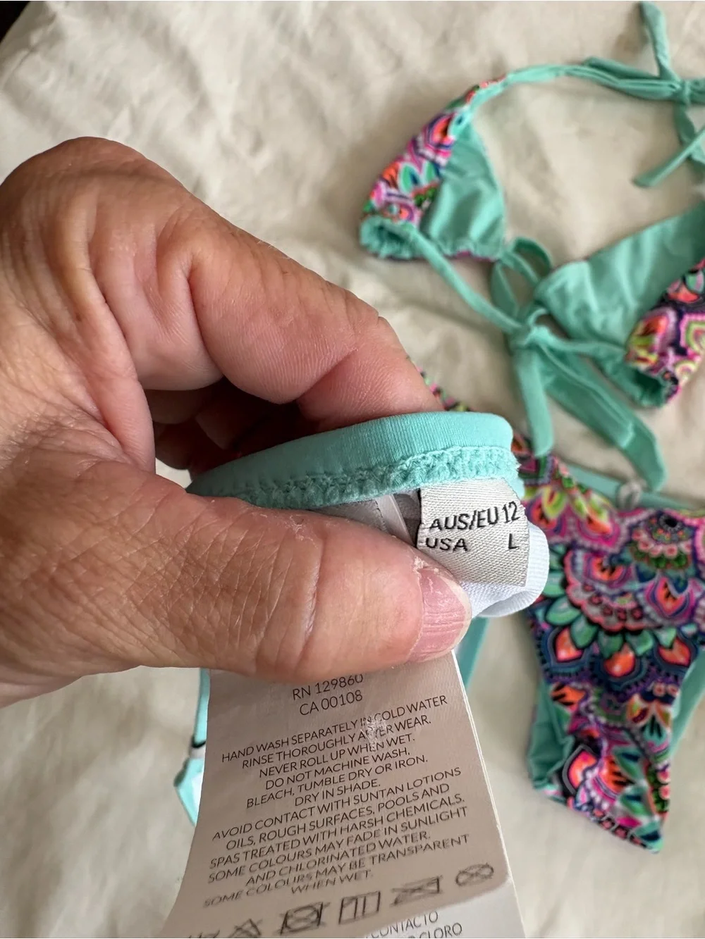 Boutique? vibrant aqua
